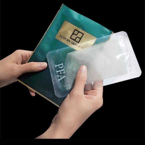 Facial Treatment Mask Natural Essence for All Skin - Picture 2 of 4